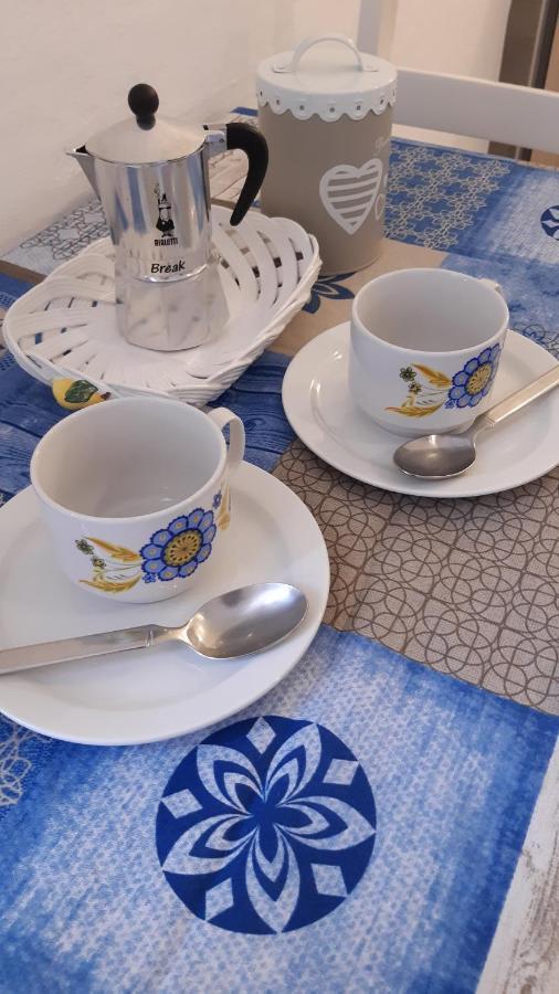 On The Road Bed & Breakfast Telti Exterior photo
